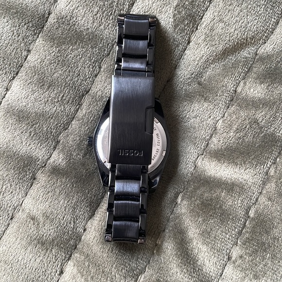 Fossil Watch - Picture 3 of 5